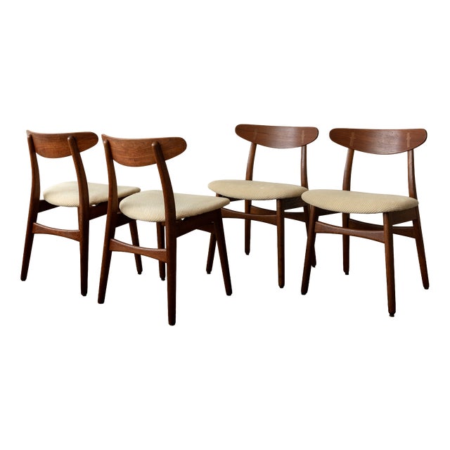 Mid-Century Modern Teak CH30 Dining Chairs by Hans J. Wegner for Carl Hansen & Son, 1960s, Set of 4 For Sale