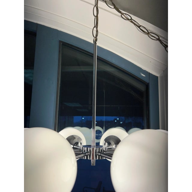 Lightolier Chrome Sputnik 8-Globe Chandelier For Sale In Milwaukee - Image 6 of 12