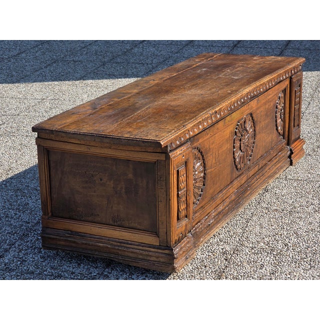 18th Century Rustic Trentino Chest in Carved Wood For Sale - Image 4 of 18