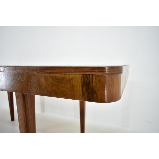Wood Czechoslovakian Extendable Dining Table in Walnut by Jindrich Halabala, 1940s For Sale - Image 7 of 18