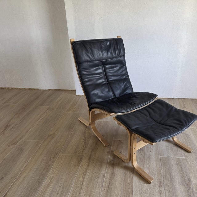 Black Set of Siesta Fiora Lounge Chair and Ottoman by Ingmar Relling, 2010s For Sale - Image 8 of 12
