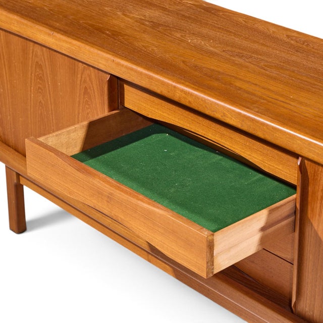 Brown Hp Hansen Mid Century Danish Teak Sliding Door Credenza For Sale - Image 8 of 11