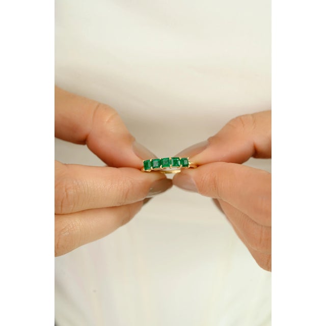 Solid Gold Emerald Half Square Eternity Band Ring Size 5 For Sale In New York - Image 6 of 11