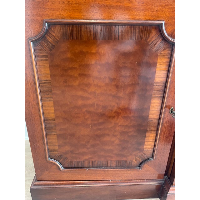 John Widdicomb 1990s Mario Buatta for John Widdicomb Breakfront/China Cabinet For Sale - Image 4 of 12