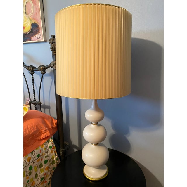 Gerald Thurston White Ceramic Totem Lamp for Lightolier For Sale - Image 9 of 11