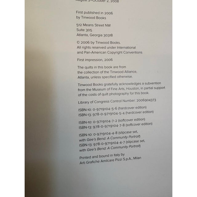 American Multi-Signed Gee’s Bend Quilt Book (2006) — Mary Lee Bendolph, Loretta Bennett, Louisiana Bendolph — First Edition For Sale - Image 3 of 12