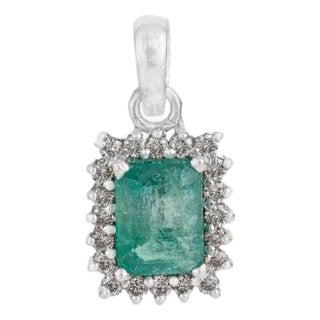 6.4ct Emerald Pendant in 925 Sterling Silver With Diamonds For Sale