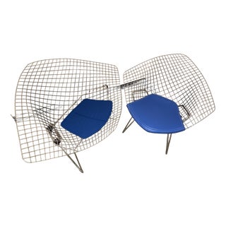 Wire 421 and 422 Diamond Chairs in Silver and Blue by Harry Bertoia for Knoll, 1970s, Set of 2 For Sale