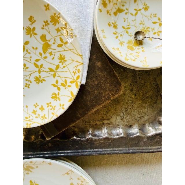 Farmhouse Set of 4 Sheffield Ironstone Golden Meadow 6.25” Small Bowls 1950s Vintage English Ironstone For Sale - Image 3 of 6