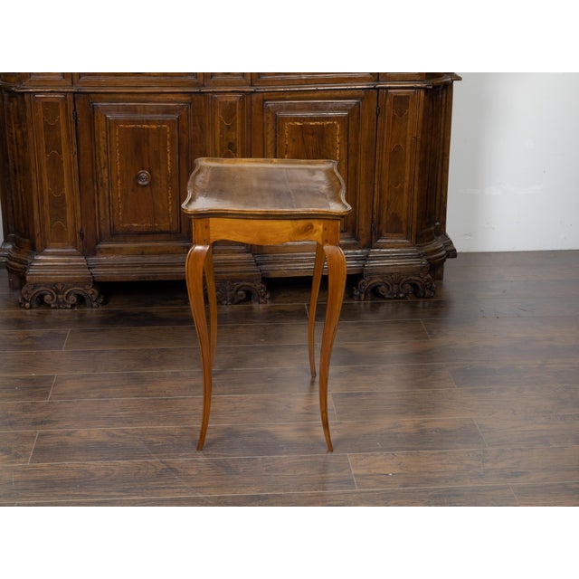 19th Century French 19th Century Louis XV Style Walnut Side Table with Serpentine Tray Top For Sale - Image 5 of 9
