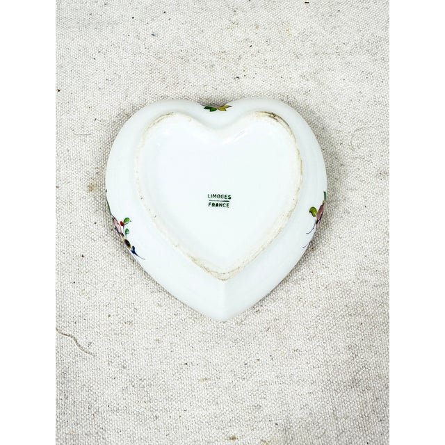 Vintage Limoges Heart Shaped Floral Box For Sale In New Orleans - Image 6 of 7