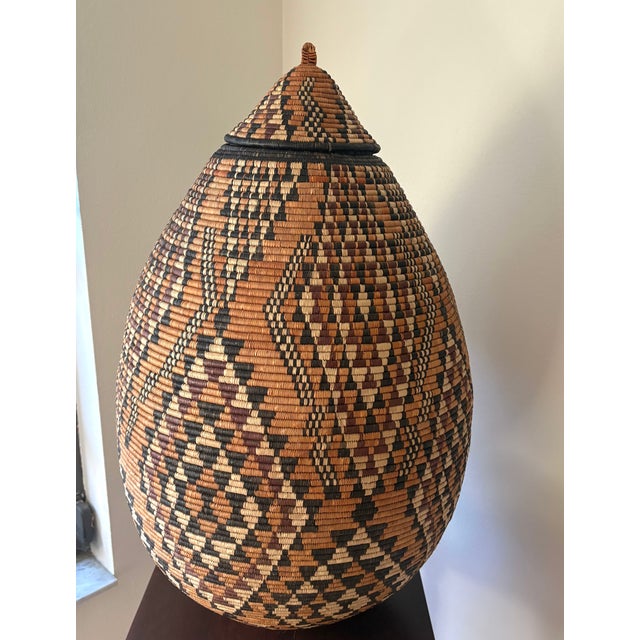 African Giant 34" X 20" X 20" Zulu Ukhamba Beer Basket From Kawzulu Natal, South Africa For Sale - Image 3 of 5