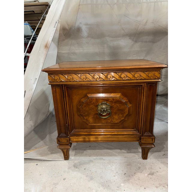 Vintage Italian Neoclassical Tuscan Style Burl Wood Nightstands - A Pair For Sale - Image 9 of 14