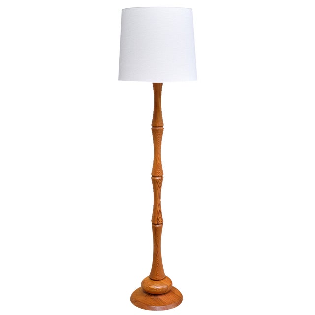 Swedish Modern Floor Lamp in Carved Pine Wood, 1960s For Sale