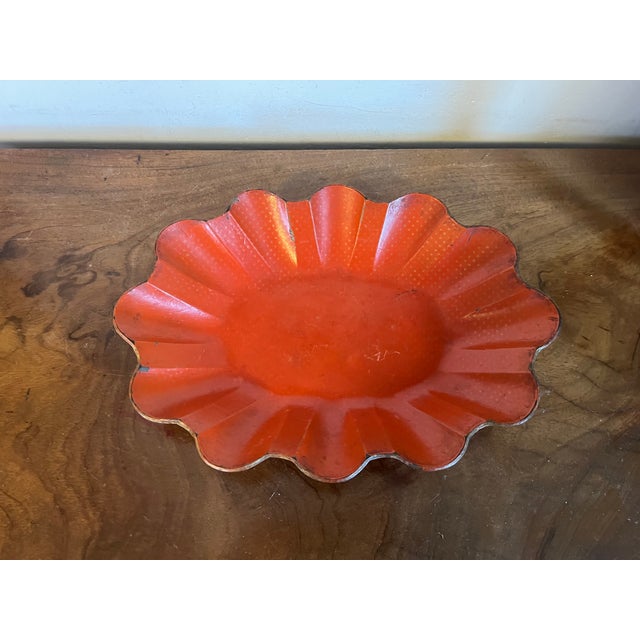 Antique 19th Century French Scarlet Lacquer Papier Mache Scalloped Oval Tray or Bowl For Sale - Image 13 of 13