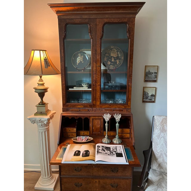 This wonderful piece of history has a modern burr wood touch, with many special features listed below, and is ready for...