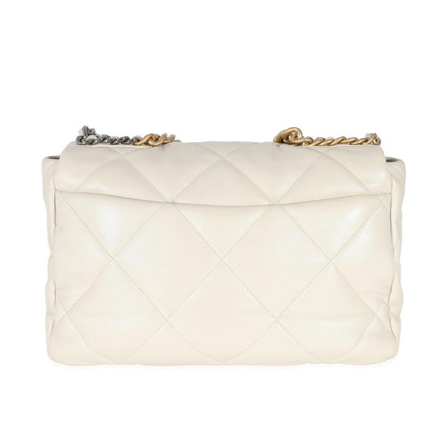 Traditional Ivory Shiny Quilted Lambskin Maxi Chanel 19 Flap Bag For Sale - Image 3 of 8