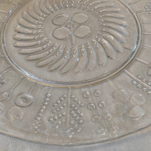 Iittala 1970s Iittala Finland Designed by Oiva Toikka Flora Large Round Serving / Cake Platter Clear Glass For Sale - Image 4 of 6