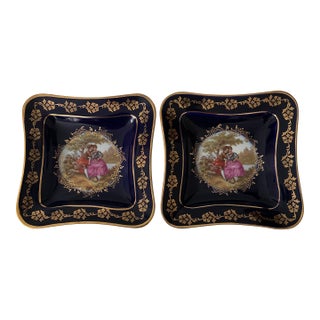 Late 20th Century Limoges France Cobalt Blue and Gilt Porcelain Trinket Dishes - a Pair For Sale