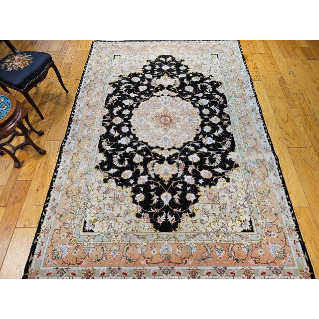 Fine Persian Tabriz Rug, Hand-Knotted Wool & Silk, Floral Pattern, Black & Ivory, 7x10 For Sale - Image 4 of 18