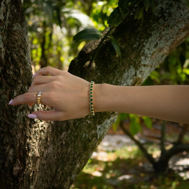 Emerald Tennis Mystic Bracelet For Sale In Miami - Image 6 of 10