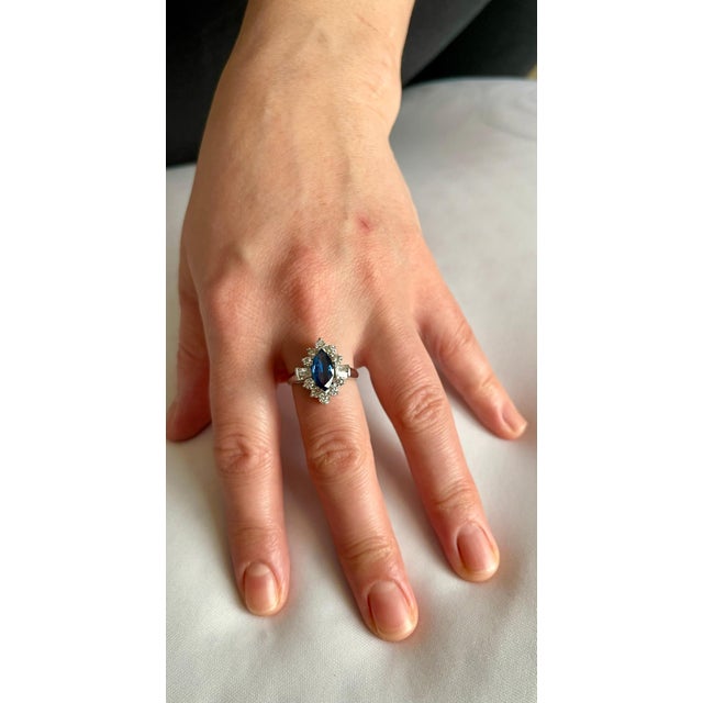 Gemstone 2.5 Ct Blue Sapphire & 1.2Ct Diamond Cocktail Ring in 18 Karat White Gold Estate For Sale - Image 7 of 18