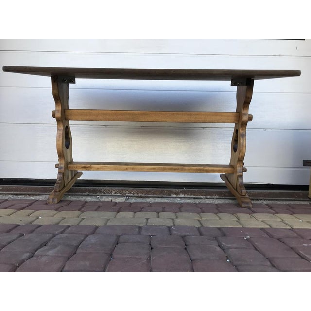 The table is in very good condition. dimensions: width - 138 cm. Height - 74 cm. Depth - 79 The entire legs and connector...