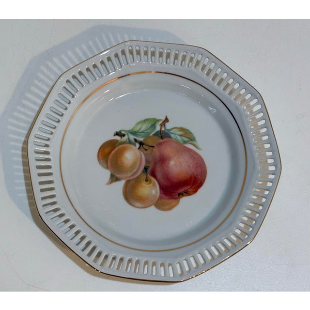 Vintage Porcelain Reticulated Fruit Plates - Schwarzenhammer Bavaria – Set of 6 For Sale - Image 9 of 9