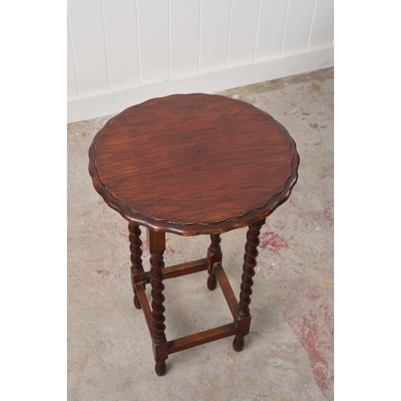 Antique English Round Oak Barley Twist Table With Scalloped Edge For Sale - Image 4 of 8