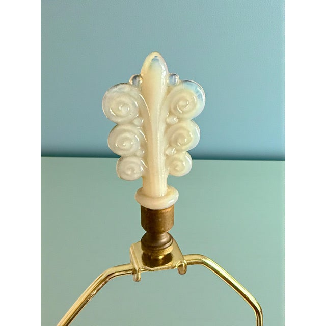 1940s Aladdin Alacite Glass Table Lamp-Cream-Rewired-Vintage-Milk-Antique-Floral For Sale - Image 4 of 8