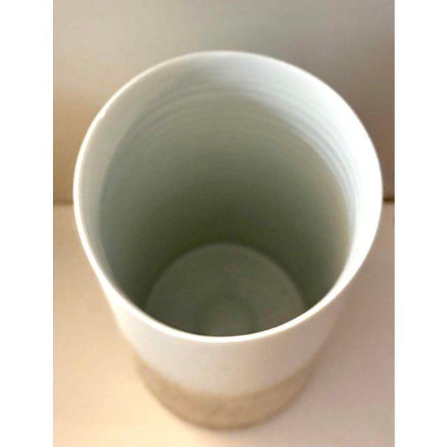 Bo Jia for Middle Kingdom White & Sand Lava-Like Glaze Porcelain Cylinder Vase For Sale - Image 4 of 6
