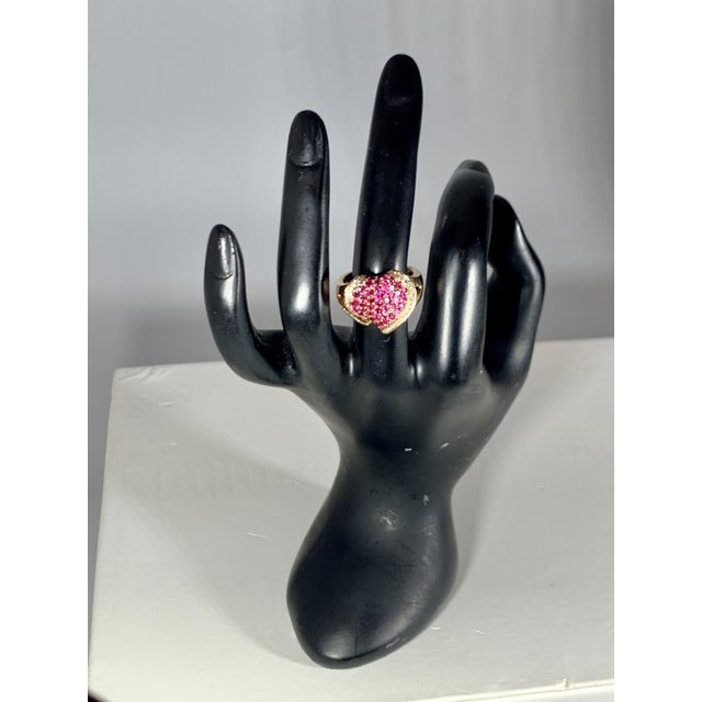 Metal 2 Carat Ruby and 0.75 Carat Diamond 18 Karat Rose Gold Heart Shape Ring For Sale - Image 7 of 8