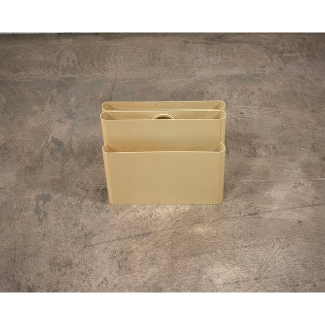 1970s Model 4676 Magazine Rack by Giotto Stoppino for Kartell, 1970s For Sale - Image 5 of 5