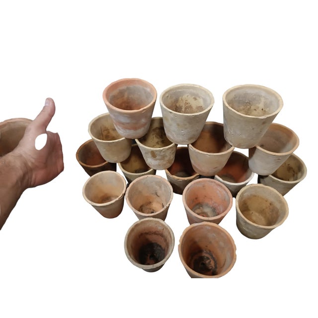 Manises XVII Flowerpots, Set of 15, in Very Good conditions. Designed before 1890