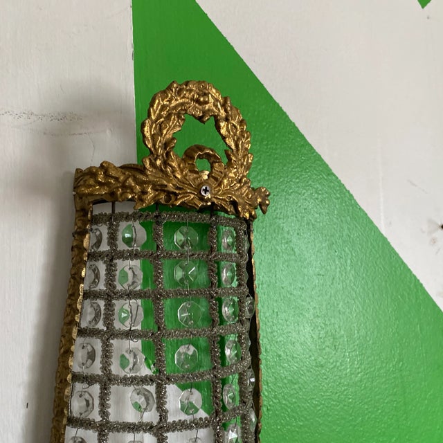 1970s French Hollywood Regency Brass Sconce For Sale - Image 4 of 10