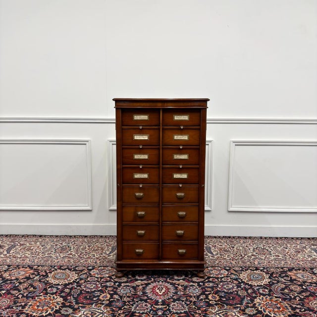 About this Classic Italian Assi D'Asolo Chest of Drawers Classic and Elegant | Antique desk accessories in Italian and...