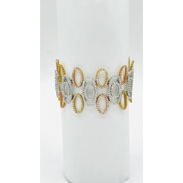 Contemporary White Diamond Oval Design Bracelet in 18k 3 Tone Gold For Sale - Image 3 of 12