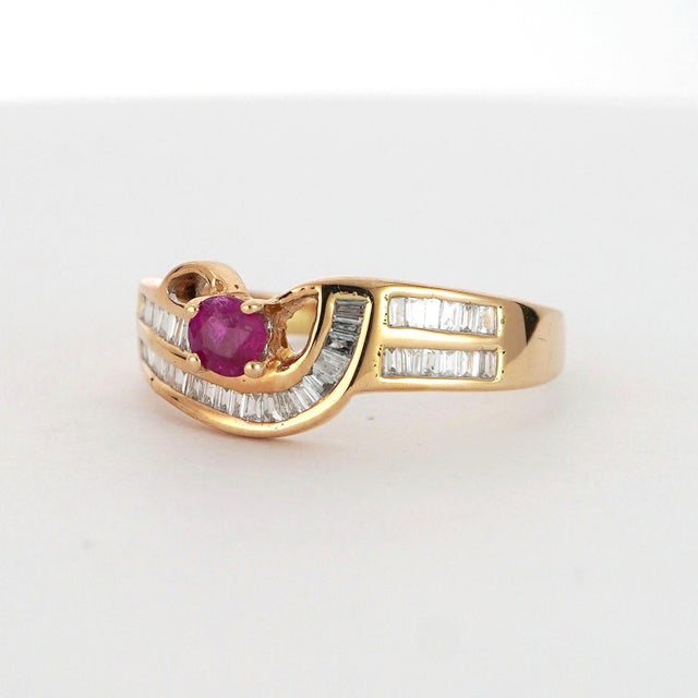 18k Yellow Gold Ring With 0.29ct Ruby & 0.31ct Diamond Accents For Sale - Image 12 of 18