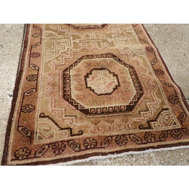 Galerie Shabab Collection Early 20th Century East Turkestan Khotan Throw Rug For Sale In New York - Image 6 of 8