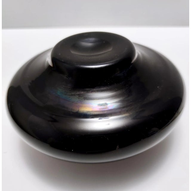 Vintage Iridescent Black and Cornflower Blue Cased Glass Vase, Italy, 1980s For Sale - Image 10 of 12