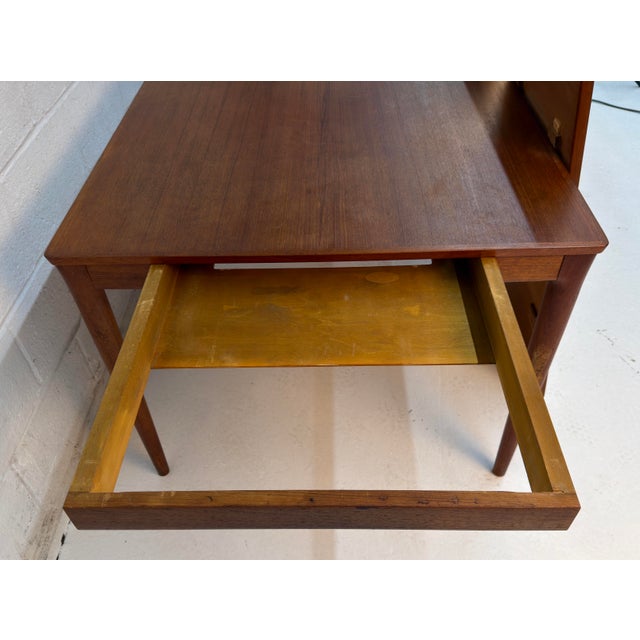 Vintage Danish Mid-Century Modern Teak Expandable Dining Table For Sale - Image 15 of 18