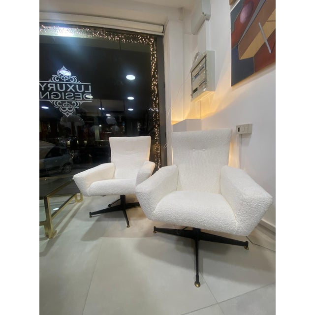 White Bouclè Armchairs, 1960s, Set of 2 For Sale - Image 3 of 10