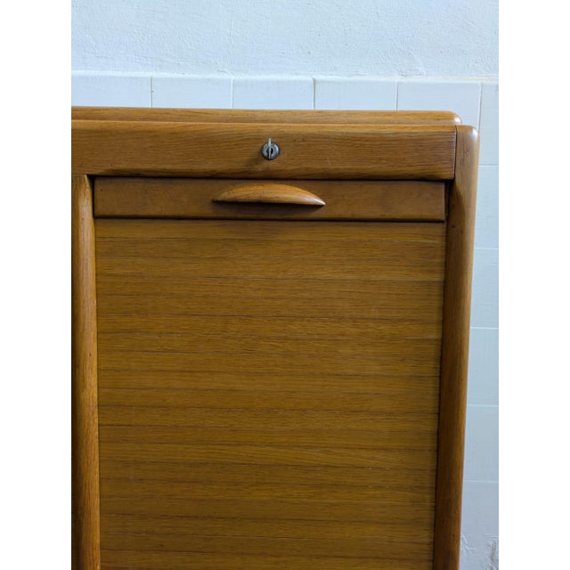 1930s Late Liberty High Range Cabinet in Walnut, 1930s For Sale - Image 5 of 18