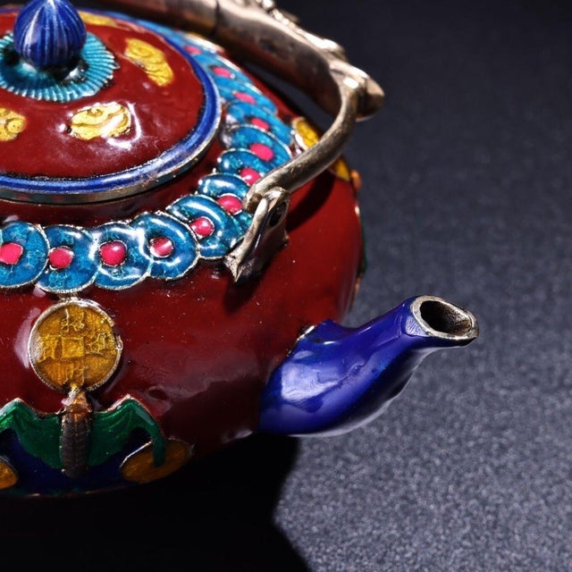 Vintage Ming Cloisonne Enamel Teapot – Red Ground Gilt Bat & Coin Motif For Sale - Image 9 of 9