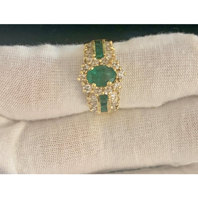 1 Carat Oval Cut Emerald and 1.0 Carat Diamond Ring 18 Karat Yellow Gold For Sale - Image 10 of 18