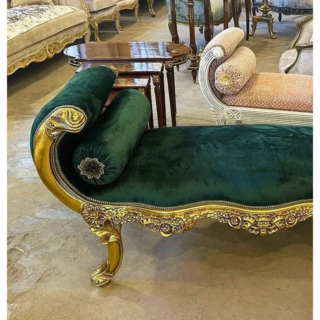 Stunning lovely dark green bench/settee. This is tufted in high end designer green velvet fabric. The frame has gold leaf...