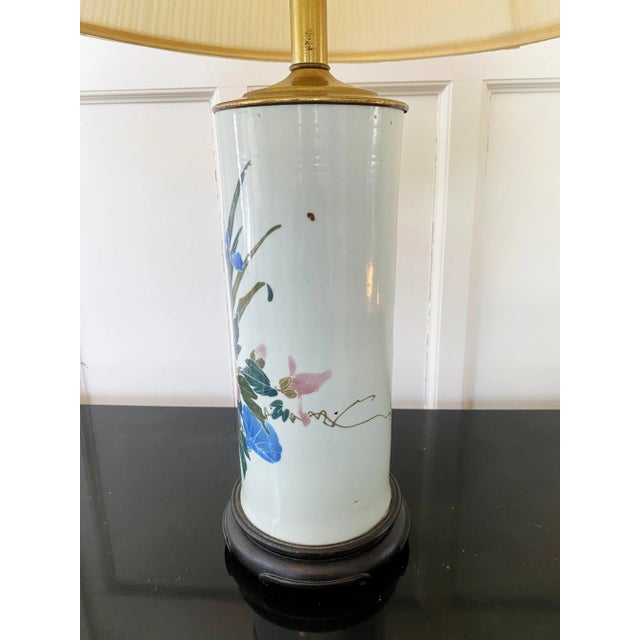 Vintage Mid-Century Hand-Painted Ceramic and Brass Floral Lamp For Sale In New York - Image 6 of 13