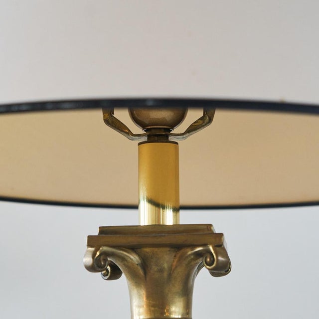 Neoclassical Table Lamp in Marble and Brass, 1970s For Sale - Image 11 of 12