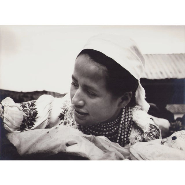 Hanna Seidel, Ecuadorian Indigenous Woman, Black and White Photograph, 1960s For Sale - Image 3 of 3
