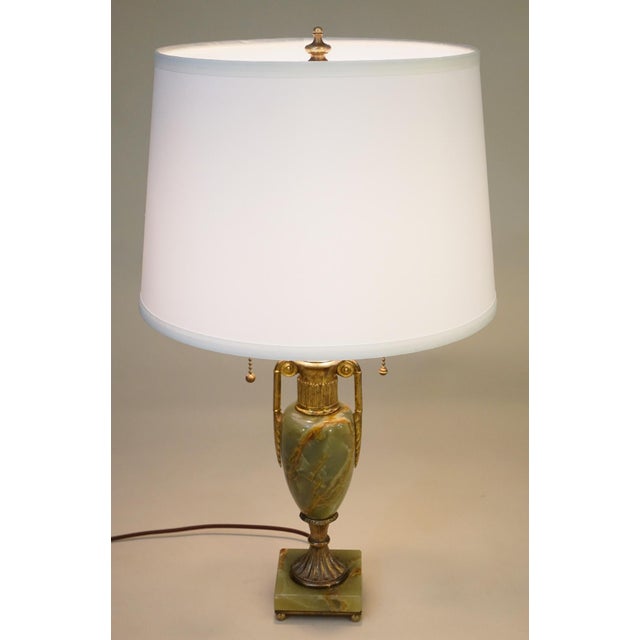 1930s Mutual Sunset Lamp Co. French Empire Deco Neoclassical Green Alabaster Marble Gilt Brass Table Lamp For Sale - Image 11 of 13